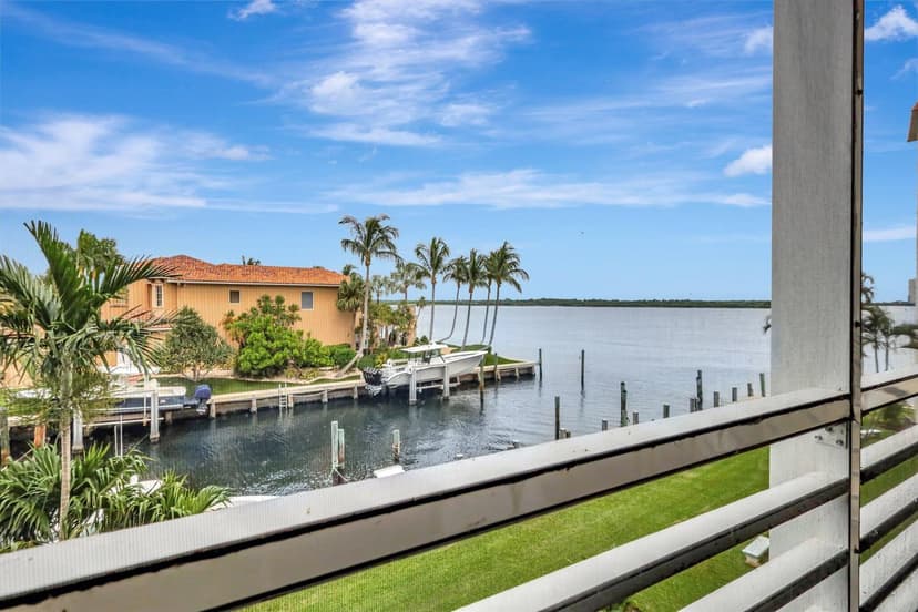 105 Paradise Harbour Boulevard # 307, North Palm Beach FL 33408