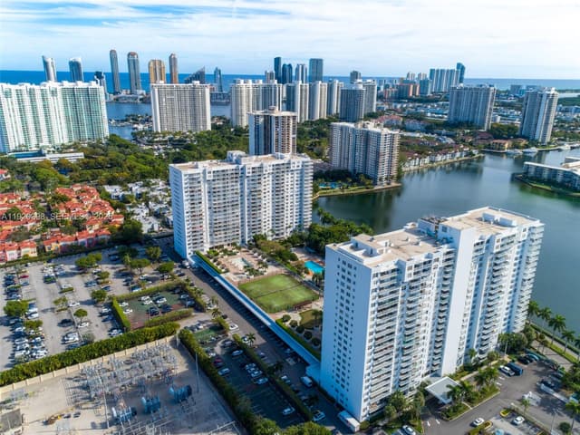 2851 NE 183rd St, Aventura FL 33160 - Aventura, FL - Photo 2
