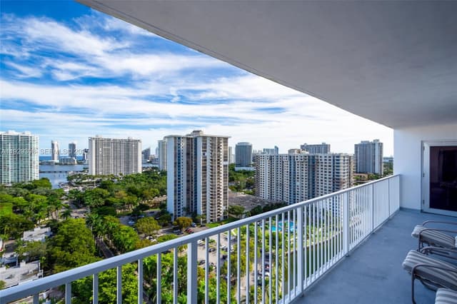 2851 NE 183rd St, Aventura FL 33160 - Aventura, FL - Photo 5