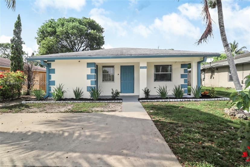 2725 NW 3rd St, Pompano Beach FL 33069
