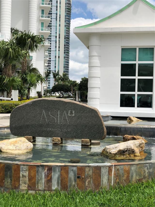 900 Brickell Key Blvd # 1602, Miami FL 33131 - Miami, FL - Photo 2