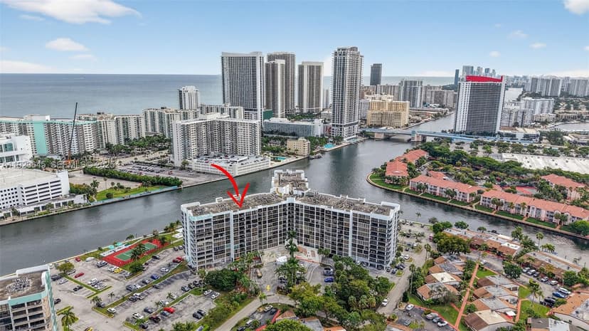 200 Leslie Dr # 707, Hallandale Beach FL 33009