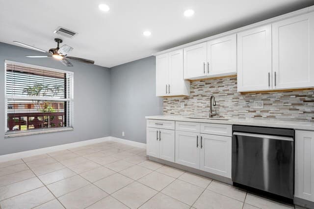 1740 NW 19th Terrace # 204, Delray Beach FL 33445 - Delray Beach, FL - Photo 2