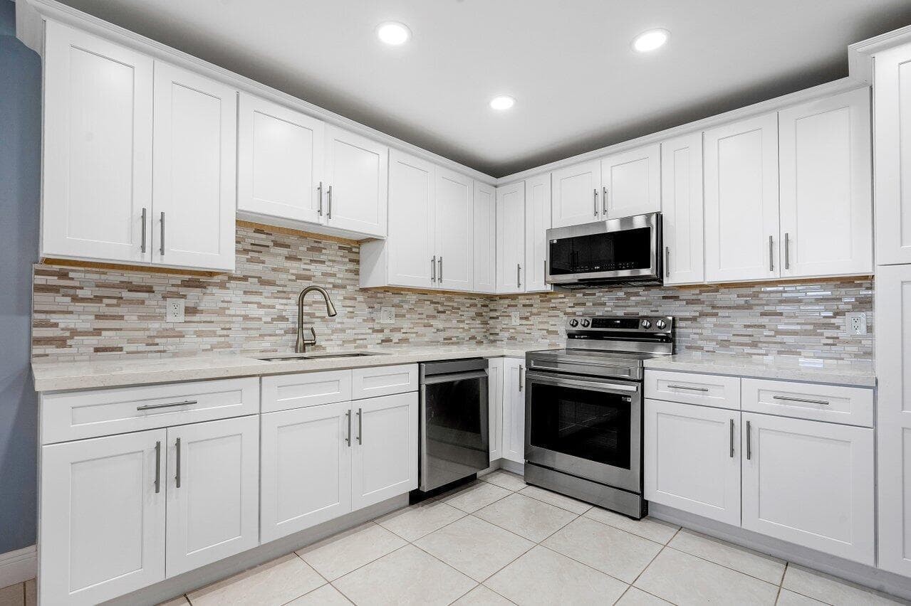1740 NW 19th Terrace # 204, Delray Beach FL 33445 - Delray Beach, FL - Photo 1
