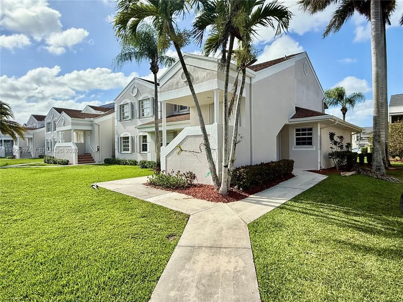 2221 SE 27th Dr # B, Homestead FL 33035
