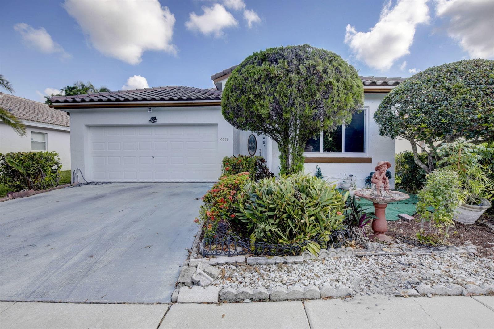 10245 SW 16th Court, Pembroke Pines FL 33025