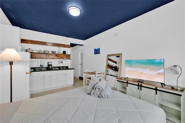 255 W 24th St # 302, Miami Beach FL 33140 - Miami Beach, FL - Photo 4