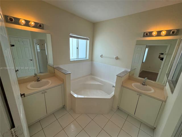 2452 SE 19th Ct, Homestead FL 33035 - Homestead, FL - Photo 6