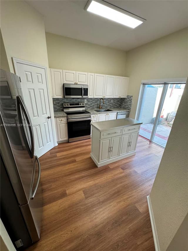 2452 SE 19th Ct, Homestead FL 33035 - Homestead, FL - Photo 3
