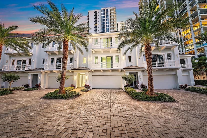 112 Water Club Court N, North Palm Beach FL 33408
