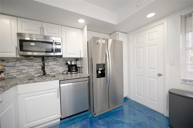 1551 NE Miami Gardens Dr # 225, Miami FL 33179 - Miami, FL - Photo 2