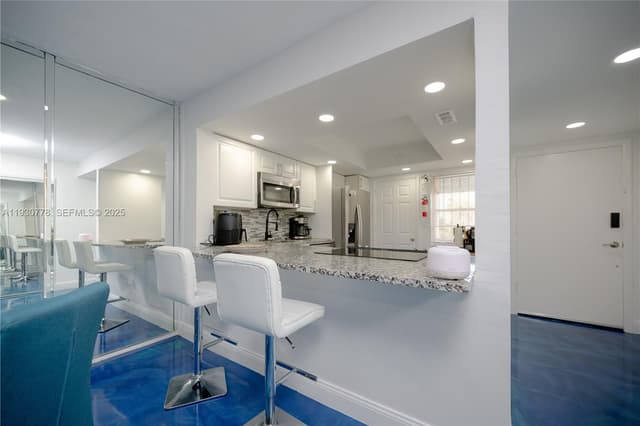 1551 NE Miami Gardens Dr # 225, Miami FL 33179 - Miami, FL - Photo 5