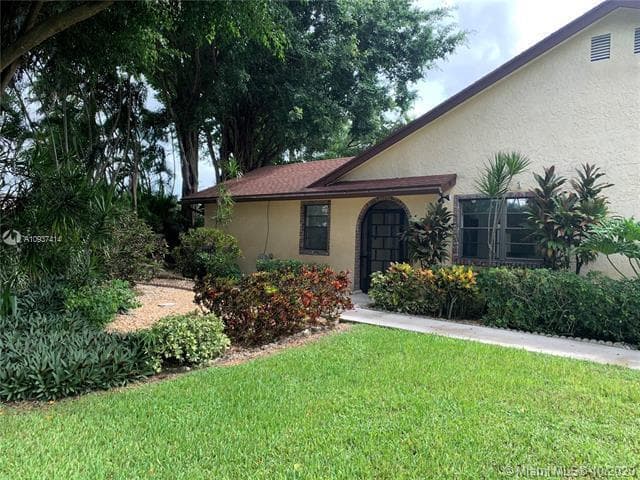 23277 Barlake Drive, Boca Raton FL 33433