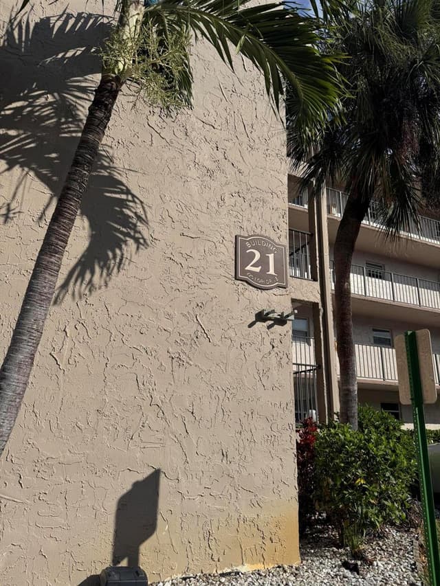 725 Lori Drive # 107, Palm Springs FL 33461 - Palm Springs, FL - Photo 4