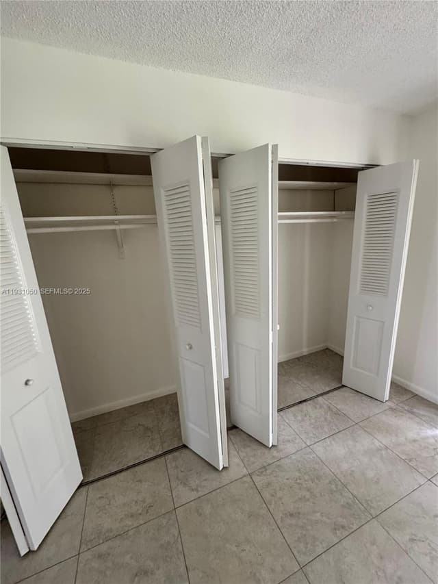 18 Hastings B # 18, West Palm Beach FL 33417 - West Palm Beach, FL - Photo 5