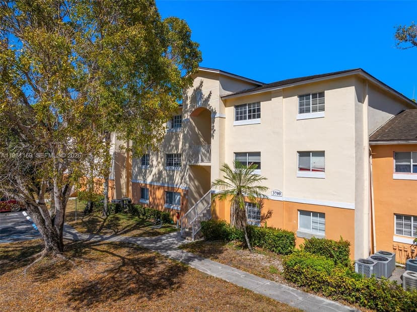 3700 N 56th Ave # 1012, Hollywood FL 33021