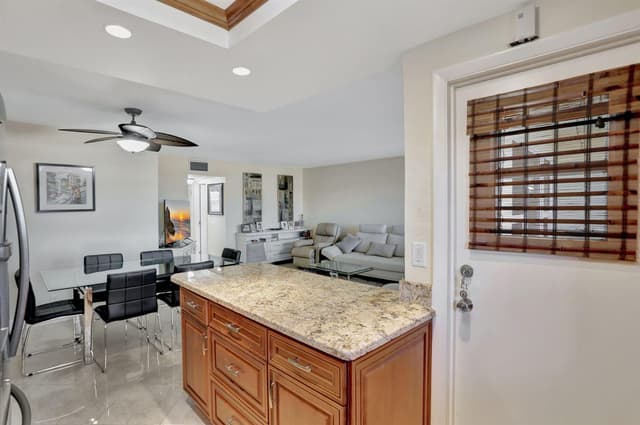 806 SE 7th Street # 403, Deerfield Beach FL 33441 - Deerfield Beach, FL - Photo 6