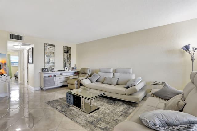 806 SE 7th Street # 403, Deerfield Beach FL 33441 - Deerfield Beach, FL - Photo 7