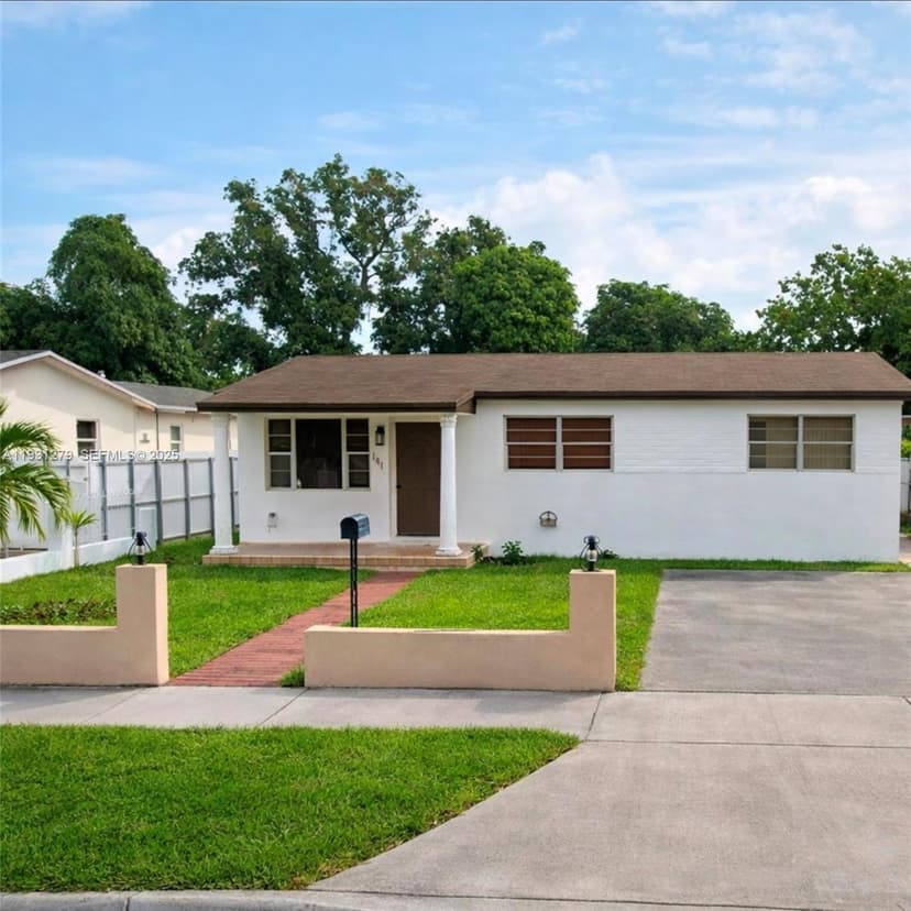 141 W 31st St, Hialeah FL 33012