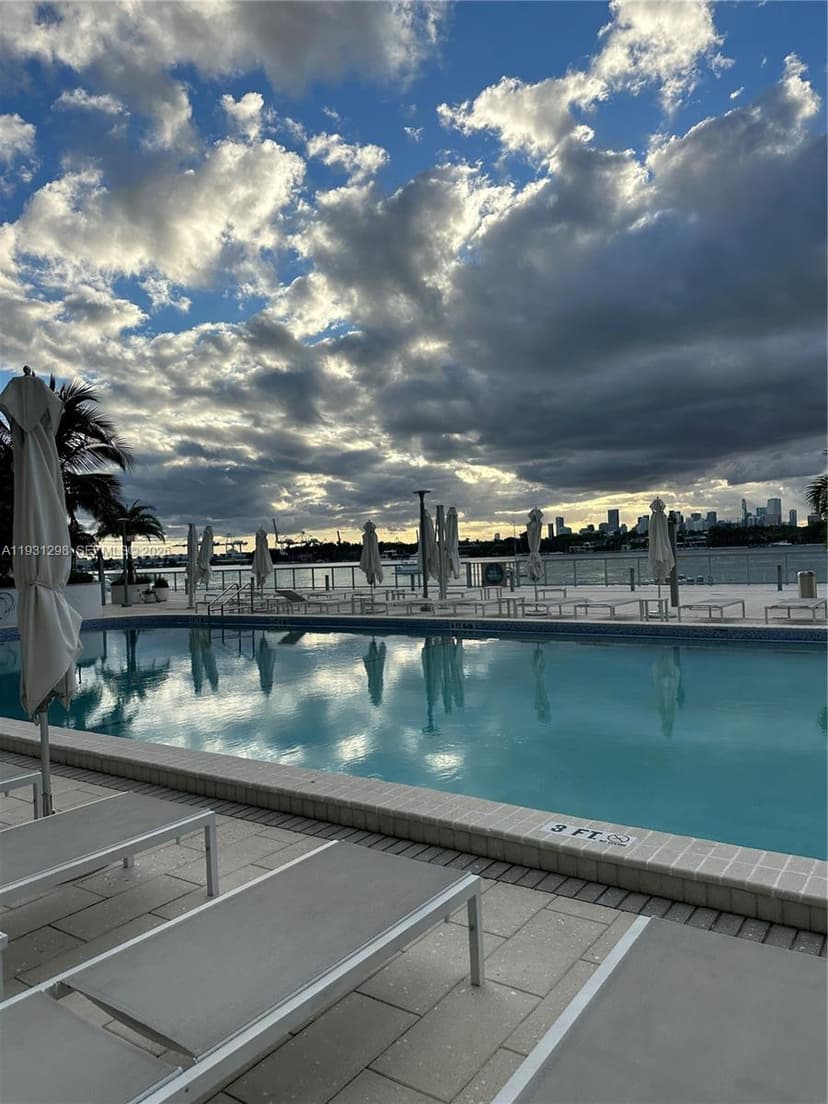 1000 West Ave # 215, Miami Beach FL 33139