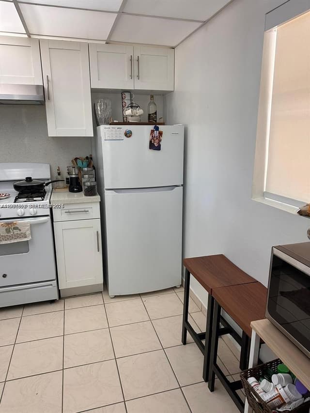 18101 NW 68th Ave # C202, Hialeah FL 33015 - Hialeah, FL - Photo 3