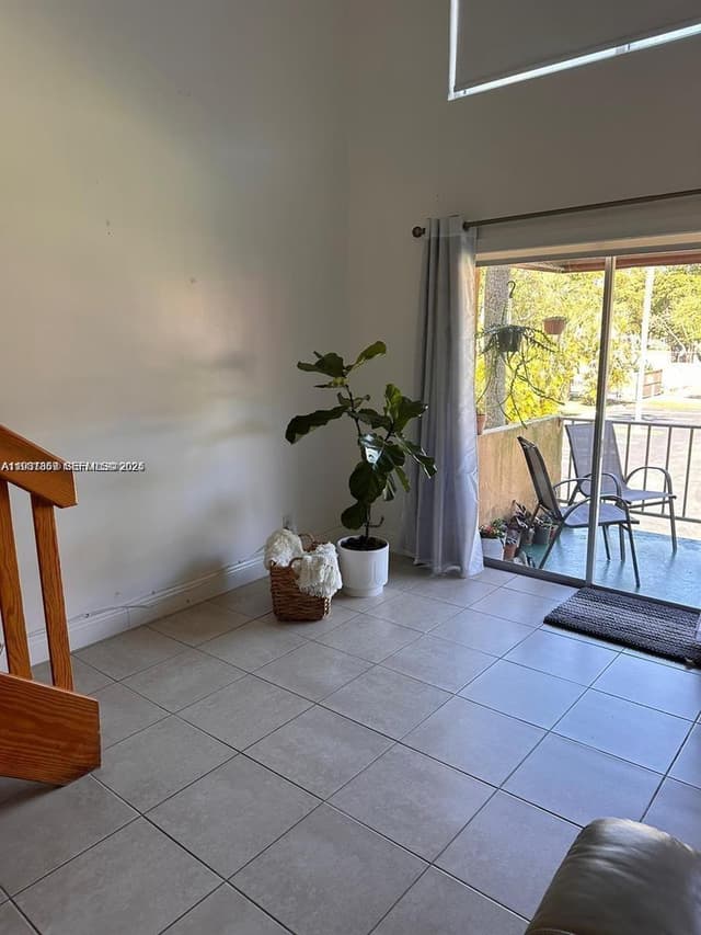 18101 NW 68th Ave # C202, Hialeah FL 33015 - Hialeah, FL - Photo 5