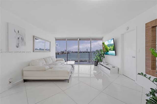 7601 E Treasure Dr # 819, North Bay Village FL 33141 - North Bay Village, FL - Photo 6