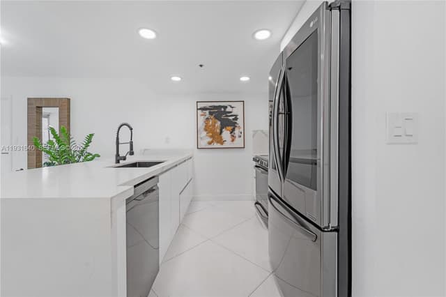 7601 E Treasure Dr # 819, North Bay Village FL 33141 - North Bay Village, FL - Photo 3