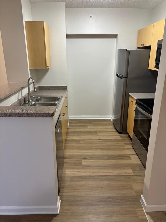 1919 Van Buren St # 219A, Hollywood FL 33020 - Hollywood, FL - Photo 4