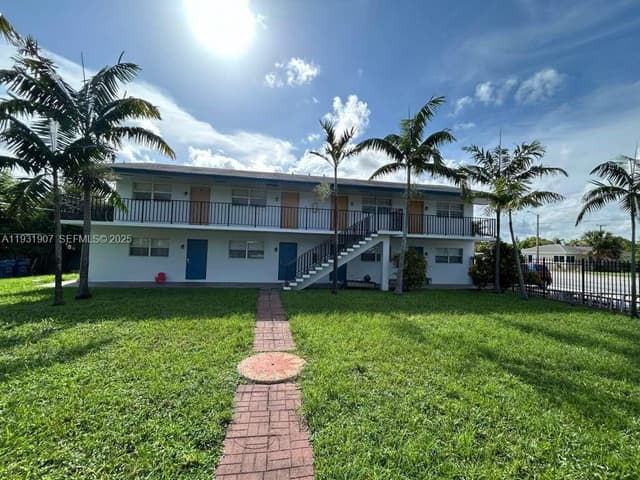 215 W Blue Heron Blvd, Riviera Beach FL 33404 - Riviera Beach, FL - Photo 6