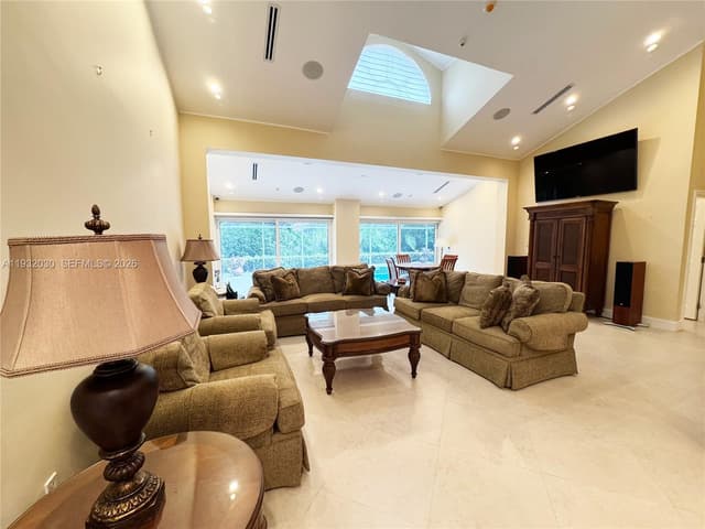 610 Misty Oaks Ln, Pompano Beach FL 33069 - Pompano Beach, FL - Photo 7