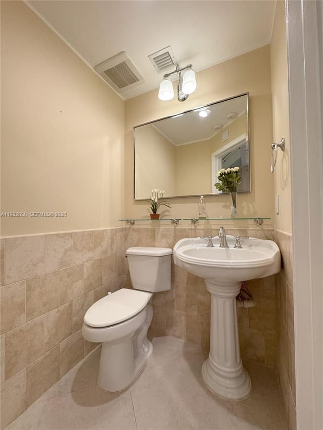 610 Misty Oaks Ln, Pompano Beach FL 33069 - Pompano Beach, FL - Photo 5