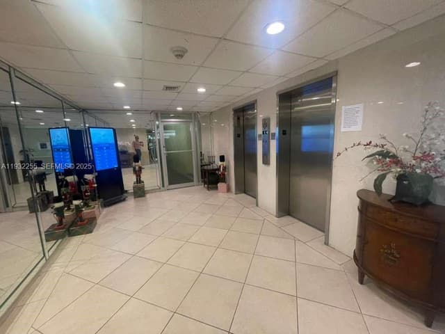 2500 NE 48th Ln # 301, Fort Lauderdale FL 33308 - Fort Lauderdale, FL - Photo 7
