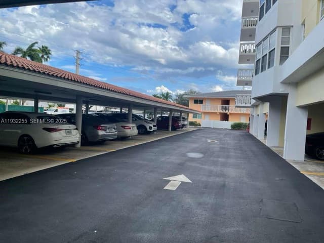 2500 NE 48th Ln # 301, Fort Lauderdale FL 33308 - Fort Lauderdale, FL - Photo 3