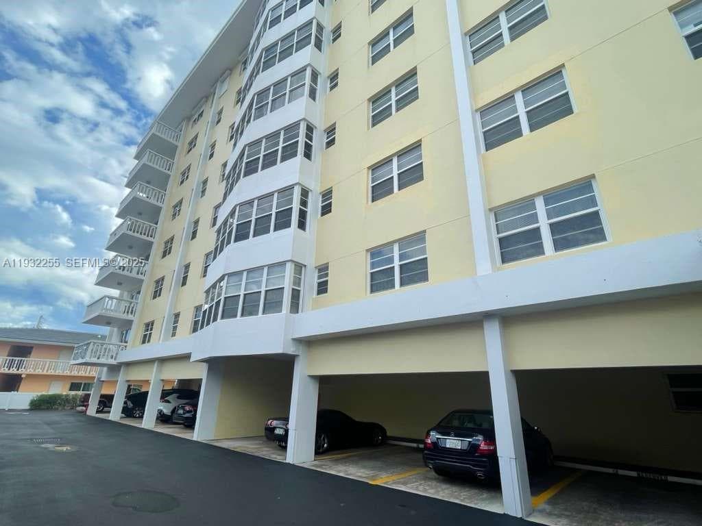 2500 NE 48th Ln # 301, Fort Lauderdale FL 33308 - Fort Lauderdale, FL - Photo 1