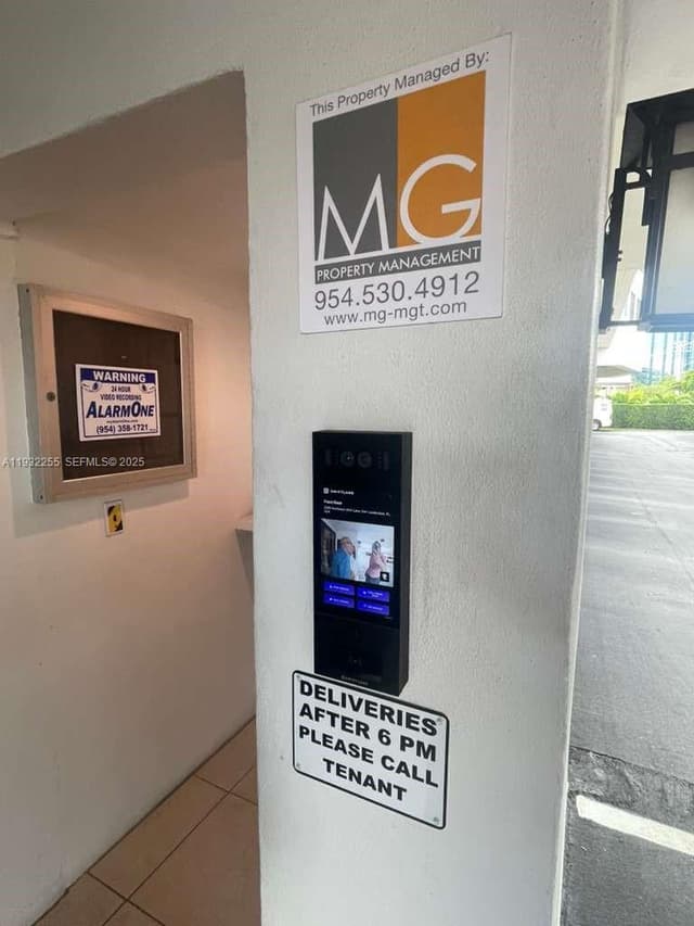 2500 NE 48th Ln # 301, Fort Lauderdale FL 33308 - Fort Lauderdale, FL - Photo 4
