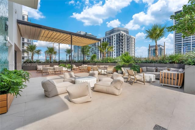 11 NE 6 Street # 2201, Miami FL 33132 - Miami, FL - Photo 4