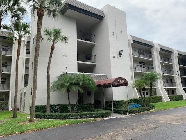 9460 Poinciana Place # 203, Davie FL 33324 - Davie, FL - Photo 1