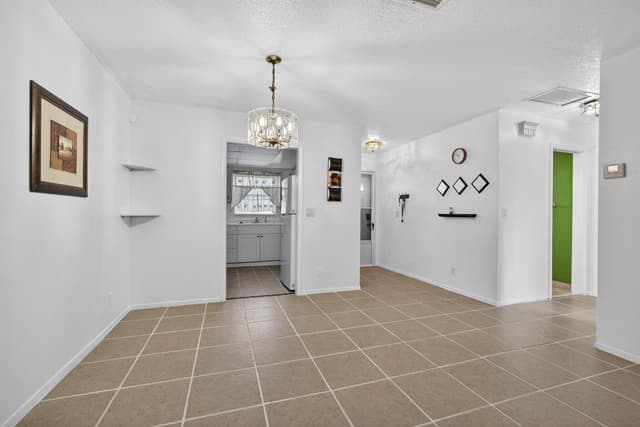 2833 Crosley Drive W # C, West Palm Beach FL 33415 - West Palm Beach, FL - Photo 7