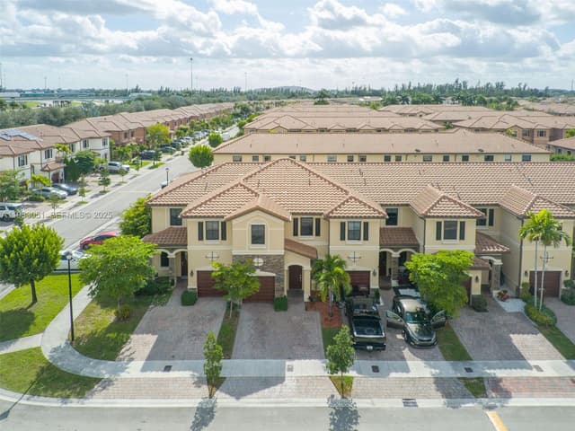 3316 W 91st Ter, Hialeah FL 33018 - Hialeah, FL - Photo 4