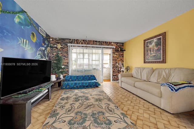12027 S Greenway Cir # 206, Royal Palm Beach FL 33411 - Royal Palm Beach, FL - Photo 3
