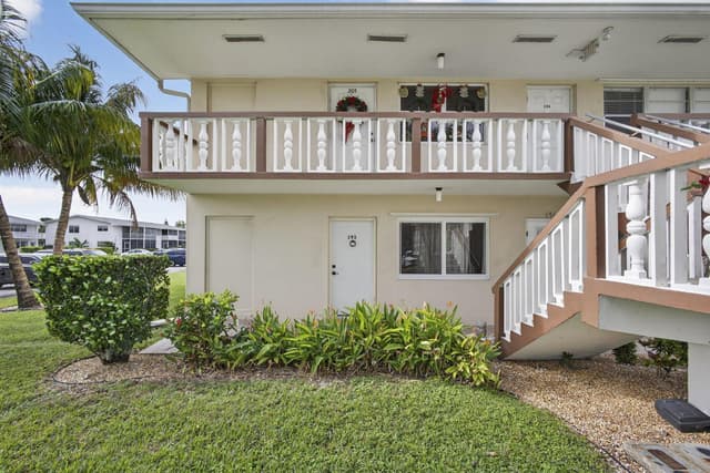 193 Easthampton I, West Palm Beach FL 33417 - West Palm Beach, FL - Photo 5