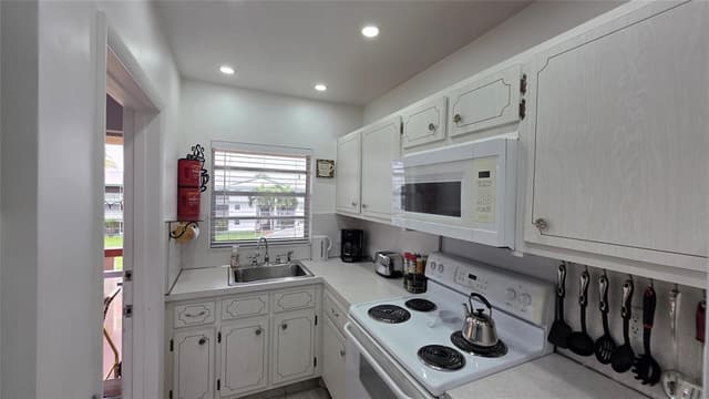 5300 Washington Street # L338, Hollywood FL 33021 - Hollywood, FL - Photo 4