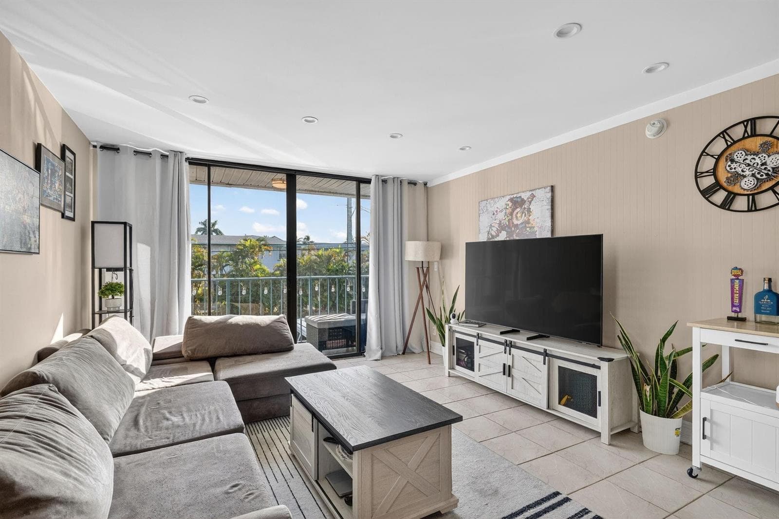 1531 SE 15th # 6, Fort Lauderdale FL 33316