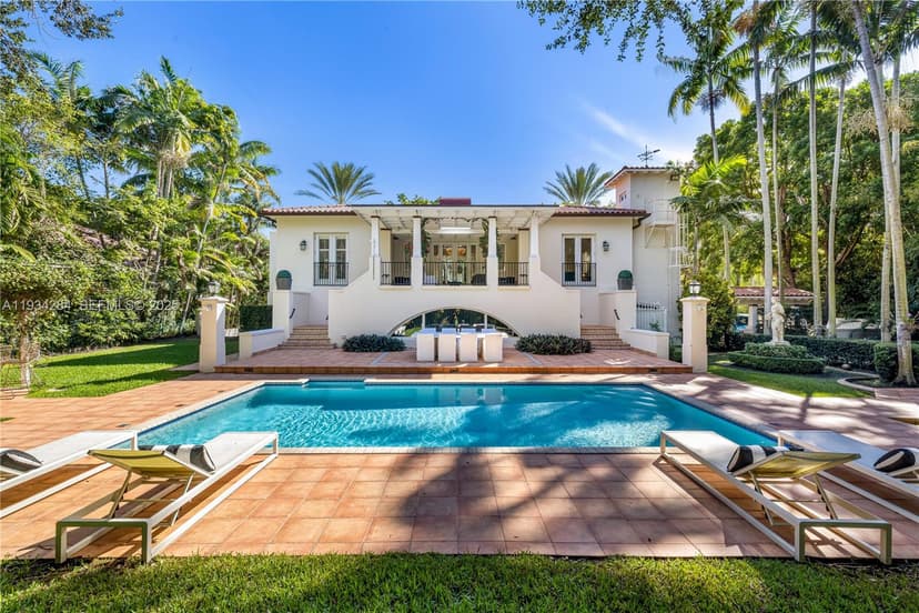8000 Los Pinos Blvd, Coral Gables FL 33143