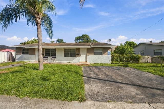 5401 - 5405 - 5405 17th Court, Lauderhill FL 33313 - Lauderhill, FL - Photo 3