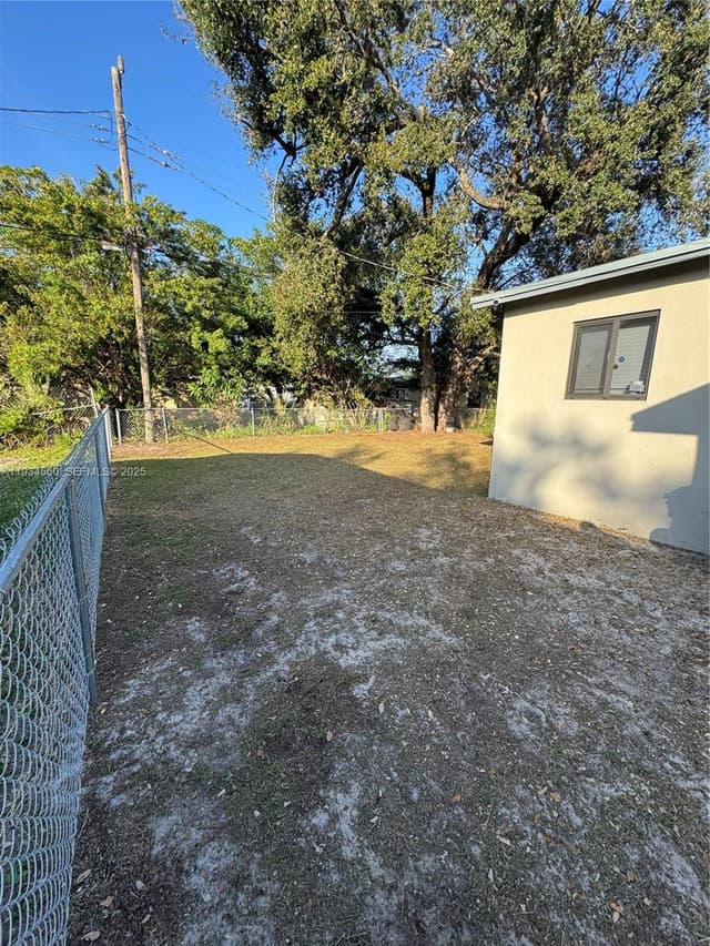 2227 NW 9th Ct, Fort Lauderdale FL 33311 - Fort Lauderdale, FL - Photo 5