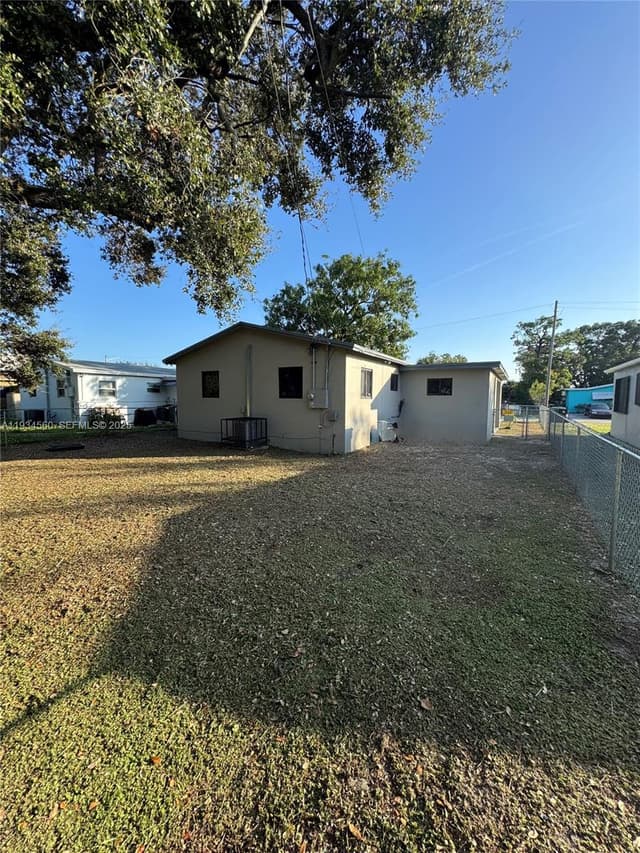 2227 NW 9th Ct, Fort Lauderdale FL 33311 - Fort Lauderdale, FL - Photo 4