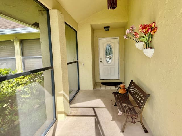 10633 Greenbriar Court, Boca Raton FL 33498 - Boca Raton, FL - Photo 3