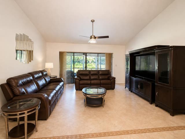 10633 Greenbriar Court, Boca Raton FL 33498 - Boca Raton, FL - Photo 4